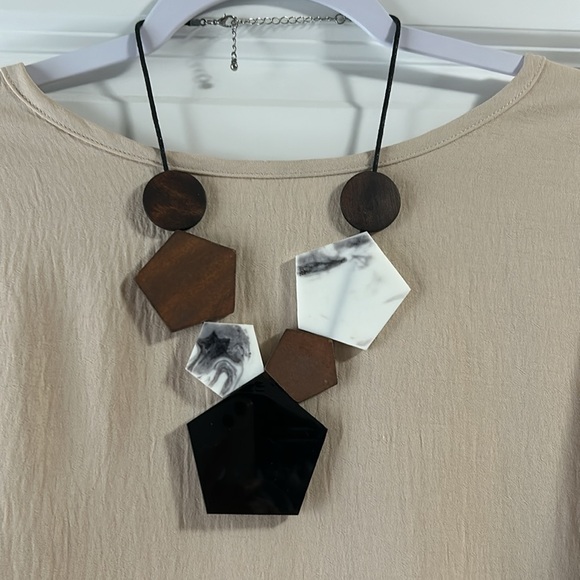 Necklace - Picture 3 of 3